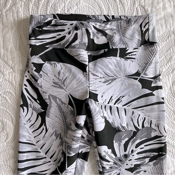 Koral - Drive High-Rise Leggings - Paradise - Picture 6 of 12